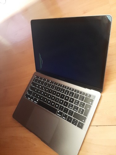 Genuine macbook air 2018 - genuine,